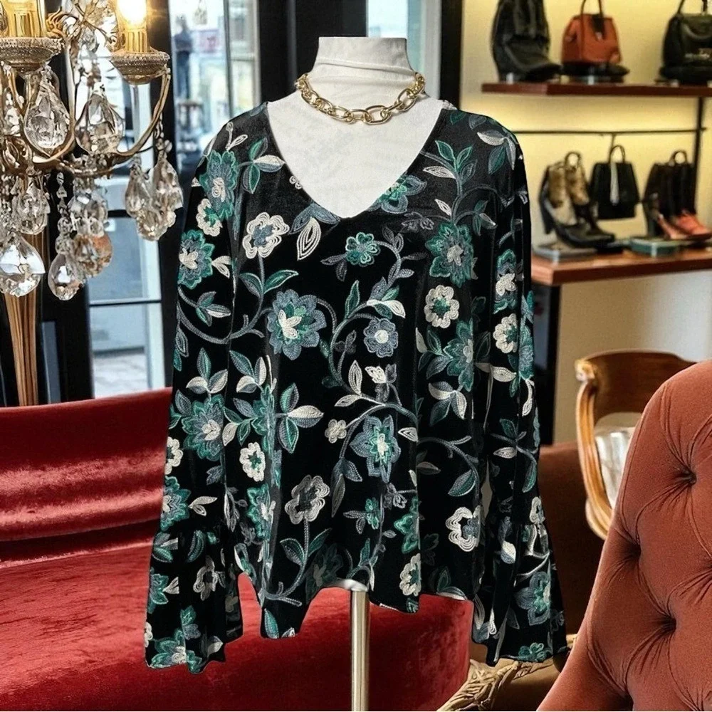 Karen Kane NWT Sz XL Black Green STRETCH Embroidered Velvet Bell Slv $128 MSRP - Picture 2 of 12